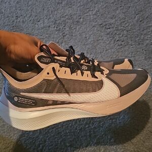 Nike Zoom Gravity Women's Sneakers - Black and Creamish Pink